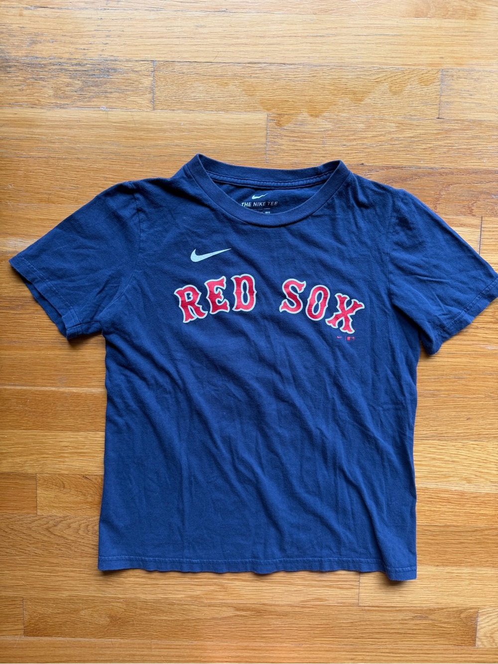 Kids Nike Boston Red Sox Rafael Devers #11 T-Shirt - Size Medium (10/12)